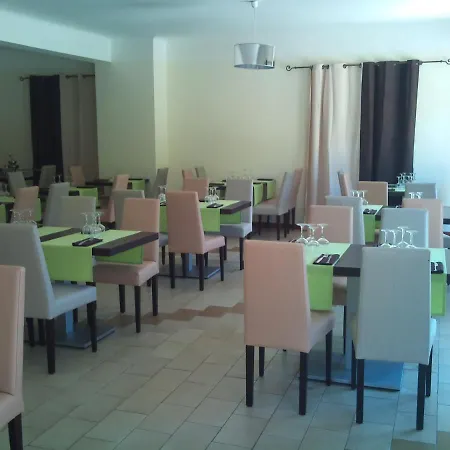 Le Riviera Szálloda Alata